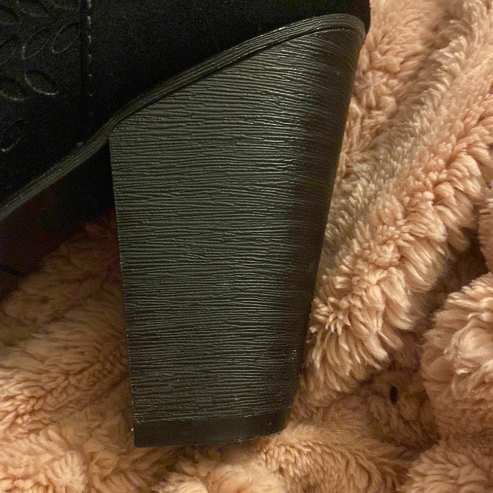 Like New Ana heel boots size 8 🖤🖤🖤🖤 - Picture 2 of 8